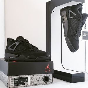 Nike Jordan 4 x Olivia Kim